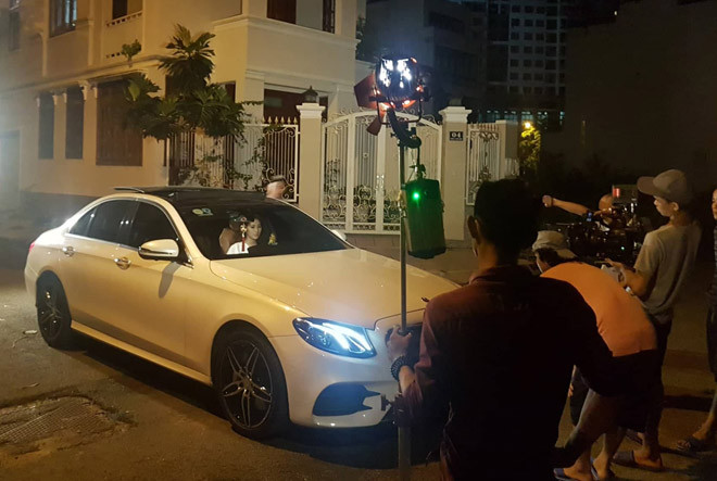 Mang xe sang di quay clip, “Ngoc nu Bolero” To My gap su co