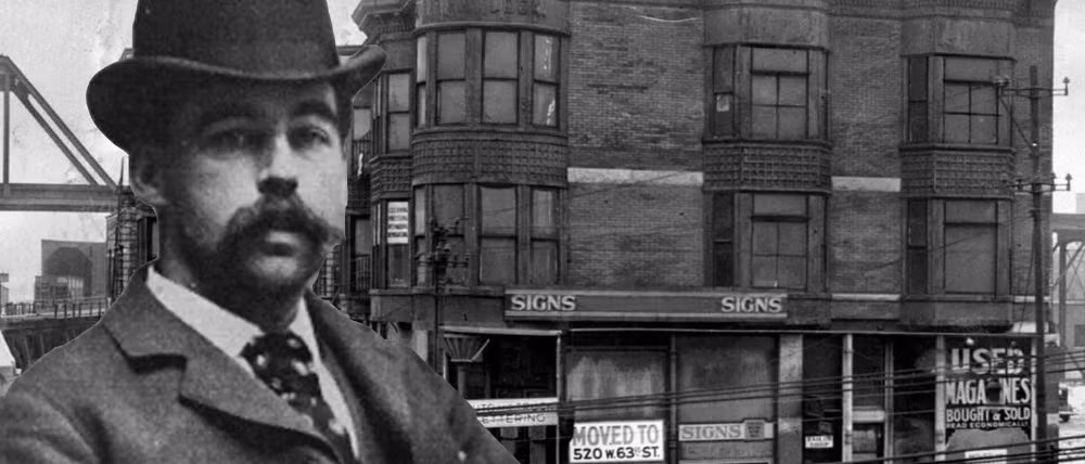 Theo đó, ngay cả khi đã chết, nạn nhân vẫn bị gã sát nhân Holmes đưa lên bàn giải phẫu tử thi.