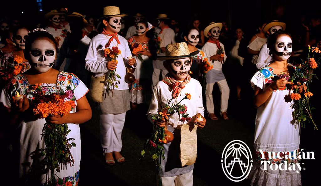 Hậu duệ của người Maya sinh sống tại ngôi làng nhỏ trên bán đảo Yucatan, Mexico gây chú ý với tập tục lau xương người chết vào những ngày cuối tháng 10 mỗi năm.