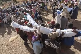 Người Malagasy trên đảo Madagascar nổi tiếng thế giới với nghi lễ mang tên Famadihana.