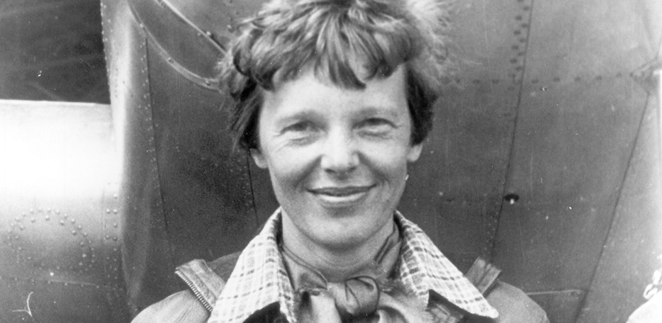 Sau khi máy bay của Earhart mất tích, Hải quân Mỹ đã triển khai kế hoạch tìm kiếm quy mô lớn trong 2 tuần nhưng không phát hiện bất cứ dấu vết nào của nữ phi công và Noonan.