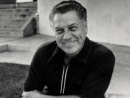 3. James Hoffa - cựu chủ tịch Nghiệp đoàn Lái xe tải quốc tế - mất tích năm 1975 là những vụ án bí ẩn nhất thế giới. Lần cuối cùng người ta nhìn thấy ông là ở ghế sau ô tô Mercury màu nâu sẫm rời một nhà hàng ở Detroit. Tại đây, Hoffa được cho là gặp gỡ 2 thành viên của băng đảng mafia Anthony Giacolone và Anthony Provenzano.