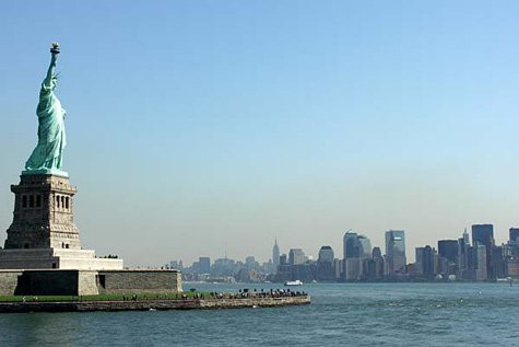 Trước những giả thuyết, nhận định trên, giới chuyên gia vẫn chưa thể khẳng định ai mới là nguyên mẫu để Bartholdi tạo ra tượng Nữ thần Tự do. Mời quý độc giả xem video: Mỹ: tượng nữ thần tự do mở cửa trở lại (nguồn: VTC14)