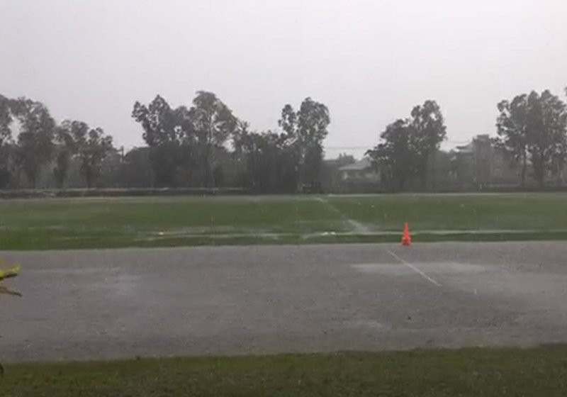 Tuyen Viet Nam suyt huy tap o Myanmar vi... mua