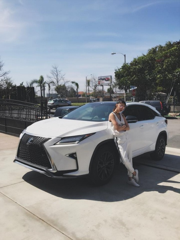 Trước ly hôn, Ngọc Quyên từng sở hữu nhà, siêu xe cực sang chảnh - Hình 7 Truoc ly hon, Ngoc Quyen tung so huu nha, sieu xe cuc sang chanh-Hinh-7