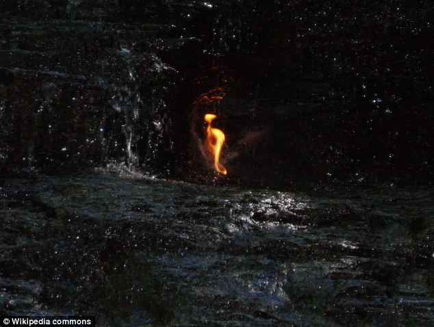 Trong số này có việc các chuyên gia chưa được tìm thông tin về người xưa đã tạo ra những ngọn đèn vĩnh cửu như thế nào.