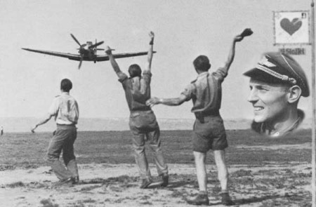 Phi công Erich Hartmann là thành viên phi đoàn tiêm kích JG 52 của Không quân Đức. Trong những năm phục vụ trong lực lượng Không quân, Hartmann đã thực hiện 1.404 nhiệm vụ chiến đấu trong đó có 850 nhiệm vụ không chiến.