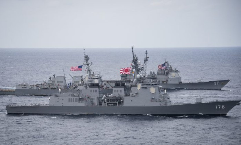 Trước tình hình trên, đã có nhiều ý kiến cho rằng Nhật Bản sẽ hành động cứng rắn hơn, thậm chí việc sử dụng sức mạnh quân sự cũng là một trong những lựa chọn của họ.