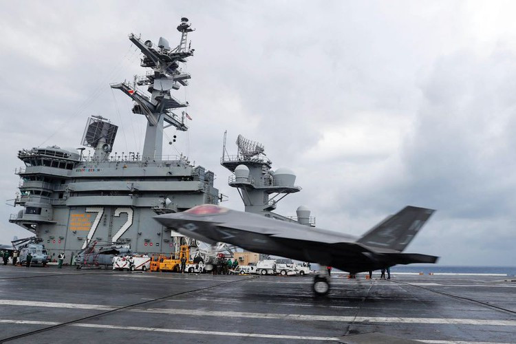 Chuyên gia quân sự Nga - ông Dmitry Drozdenko nói rằng nếu cần thiết, hải quân Nhật Bản có thể chiếm giữ 4 hòn đảo thuộc quần đảo Kuril đang nằm dưới quyền kiểm soát của Nga trong thời gian rất ngắn.