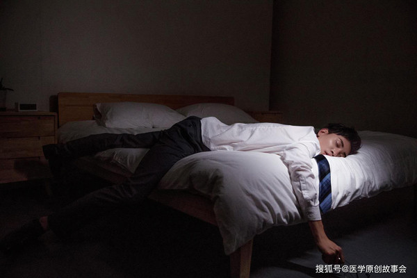 Thông qua trường hợp của Yang, bác sĩ chỉ ra mỗi người dành thời gian không nhỏ trong cuộc đời cho việc ngủ. Nó có tác dụng duy trì thể lực, tăng cường hệ miễn dịch. Những người có dấu hiệu bất thường khi ngủ cho thấy sức khỏe có vấn đề.