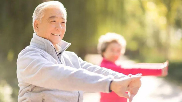 Sinh - lão - bệnh - tử là những điều mà bất cứ ai cũng trải qua trong cuộc đời, thời gian khiến bạn già đi là điều không tránh khỏi. Thế nhưng, thường xuyên lo lắng, sợ già, sợ bệnh chỉ khiến bạn ngày càng chạm ngưỡng đó.