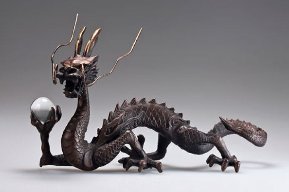 Ưu điểm của tuổi Thìn là hào phóng, mạnh mẽ, chân thành. Sự quyết đoán, mạnh mẽ của tuổi Thìn khiến mọi người yêu mến và tin tưởng, vì vậy sẽ được giao những trọng trách lớn. Từ đó cơ hội kiếm tiền sẽ đến với con giáp này trong nửa đầu tháng 4.