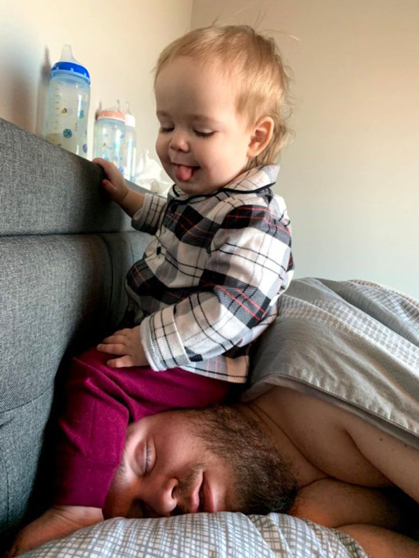 Kiểm tra ranh giới được phép. Với những đứa trẻ, bùng nổ cảm xúc với bố mẹ đôi khi là phép thử của chúng để dò xét xem ranh giới được phép của chúng.