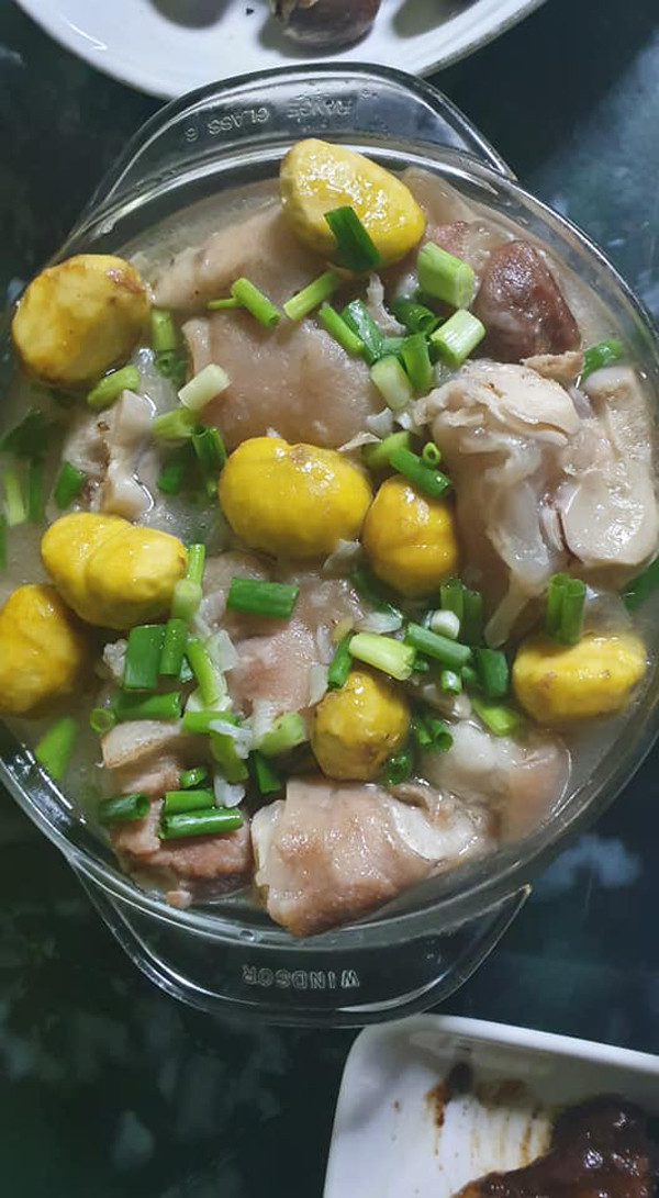 Kể từ khi về một nhà, cả hai gây ồn ào với những chia sẻ đời sống riêng tư.