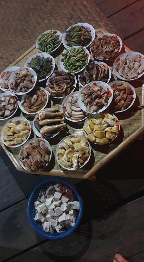 Dạo quanh trang cá nhân có dấu tích xanh của Thu Sao không khó để thấy, dù bận rộn kinh doanh nhưng chị vẫn xắn tay áo vào bếp nấu món chồng thích.