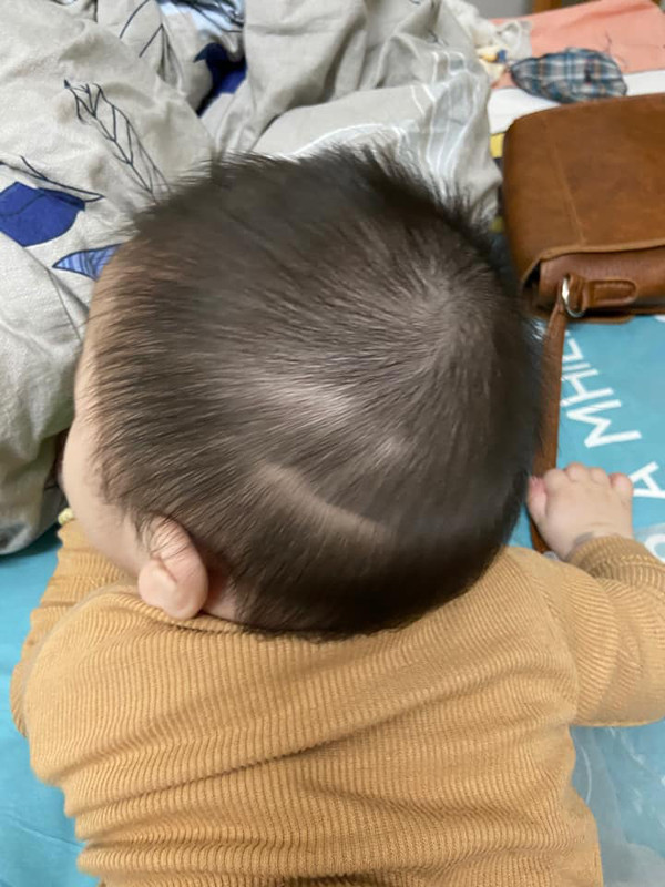 Một góc tác phẩm của mẹ. Phụ huynh còn tiết lộ góc khác thảm họa hơn nhưng con không hợp tác để chụp.