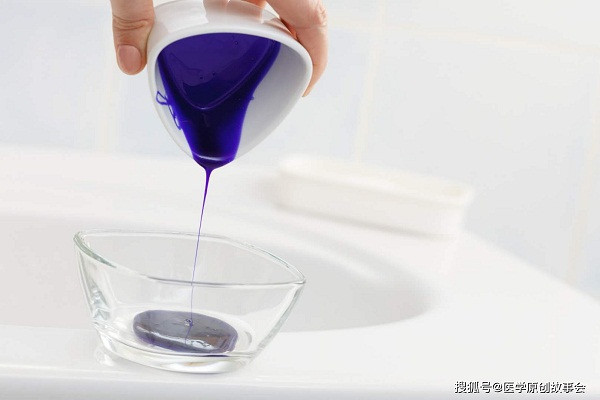 Nhuom toc lien tuc, nguoi dan ong mac u hach nguy hiem