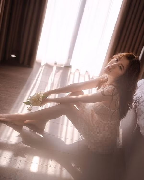 Thời trang ngày càng cởi mở, thế nhưng “cởi toang” kiểu này khó có thể chấp nhận.