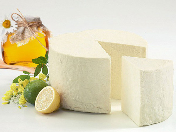 Hai thành phần này gặp nhau sẽ tạo hiện tượng vón cục, đông cứng trong dạ dày, dễ gây tiêu chảy.