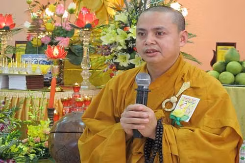 Le cung ram thang Gieng cau binh an nam moi-Hinh-2