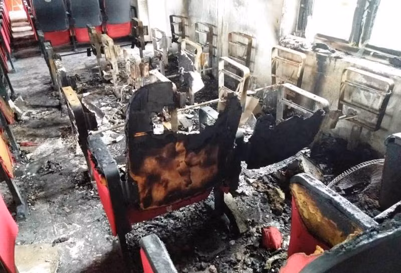 Vu chay hoi truong UBND xa Hai Loc thiet hai the nao?