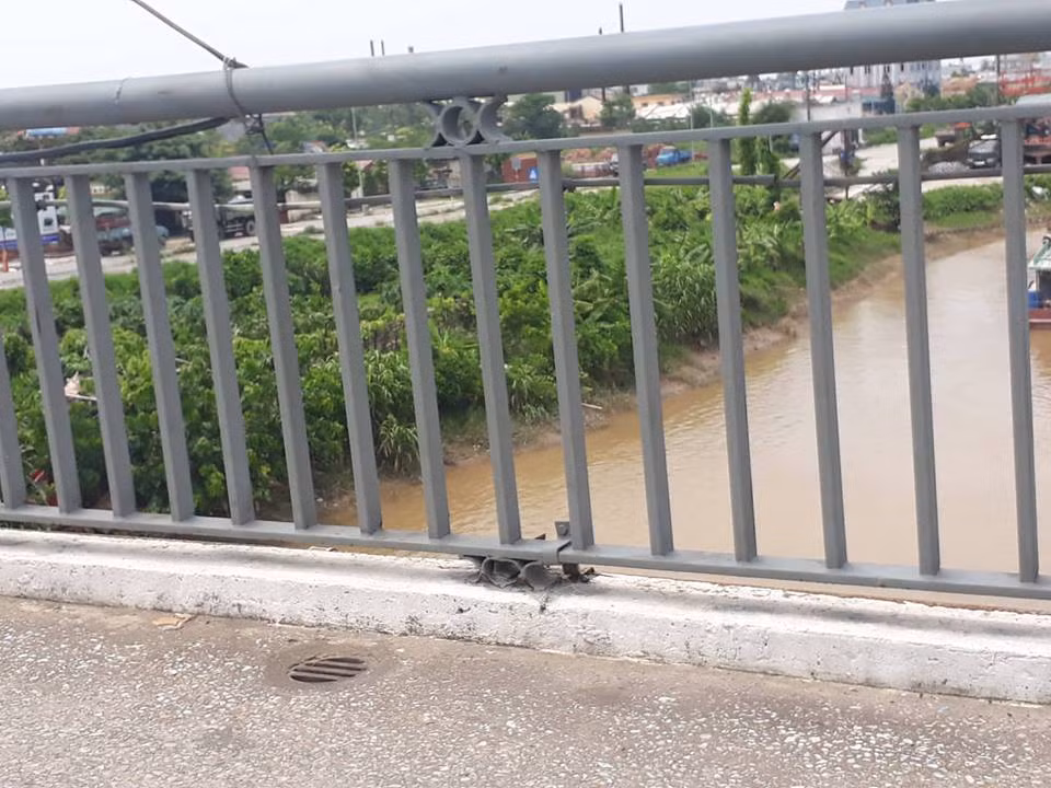 Thai Binh: Van dang no luc tim kiem thi the co gai nhay cau tu van