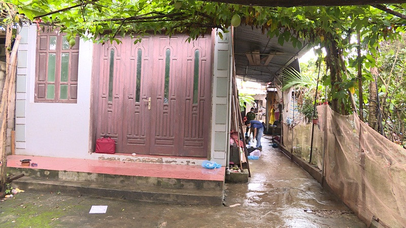 Khoảng 00 giờ 30 ngày 17/8/2018 tại số nhà 06 đường Linh Đài, Khu phố Nam Tiến, phường Hồng Châu, TP Hưng Yên, tỉnh Hưng Yên xảy ra vụ án đặc biệt nghiêm trọng khiến hai người tử vong. Nạn nhân được xác định là anh Đặng Văn Trường (SN 1977) và vợ là chị Nguyễn Thị Hoa (SN 1978). Ảnh: Công an tỉnh Hưng Yên.