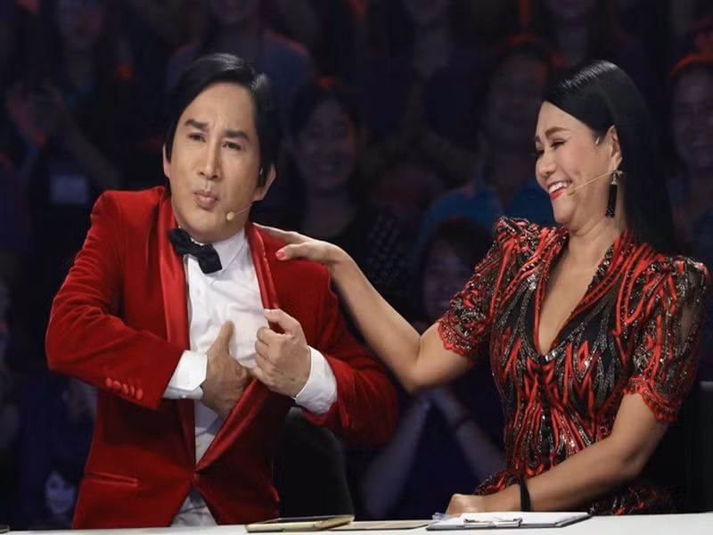 Kim Tử Long làm mai cho Ngọc Huyền và Đông Nguyễn - con trai của danh ca cải lương Thanh Tuyền. Ảnh: VOV.