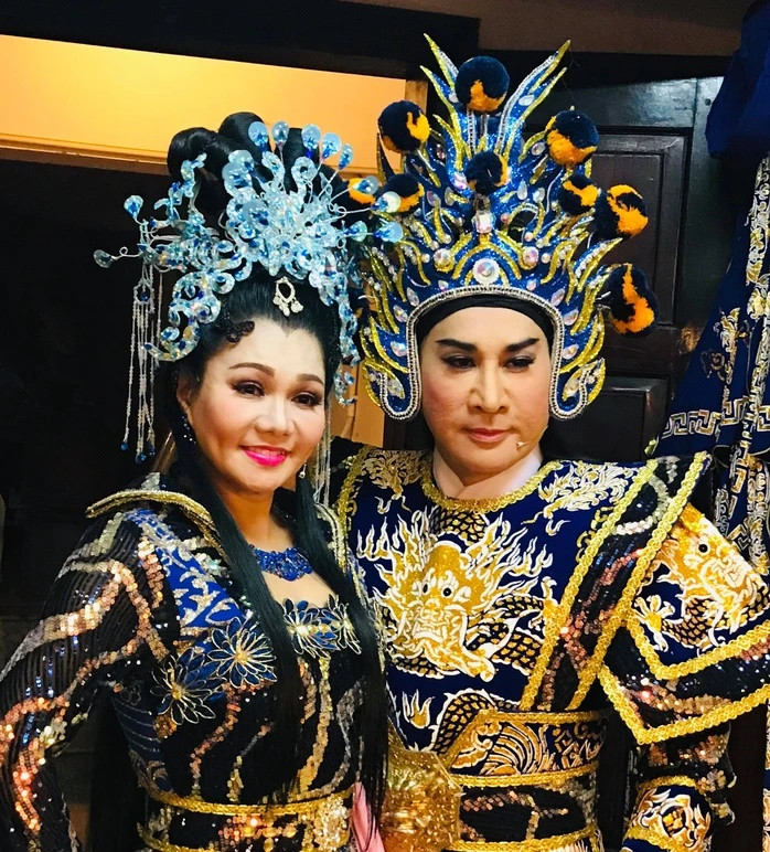 Ít ngày trước, Kim Tử Long chia sẻ, anh được Ngọc Huyền cho vay 10 tỷ, trả góp hàng tháng khi kinh doanh nhà hàng. Ảnh: Người Lao Động.