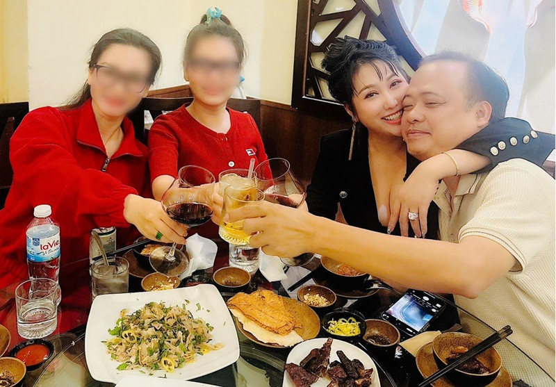 Cách đây không lâu, Phi Thanh Vân tiết lộ cuộc trò chuyện với doanh nhân Trần Chí Phú về chuyện đám cưới. Ảnh: FB Phi Thanh Vân.