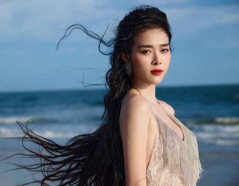 Diệp Bảo Ngọc không chia sẻ nhiều về đời tư bởi cô muốn được khán giả chú ý qua hoạt động nghệ thuật. Ảnh: FB Diệp Bảo Ngọc.