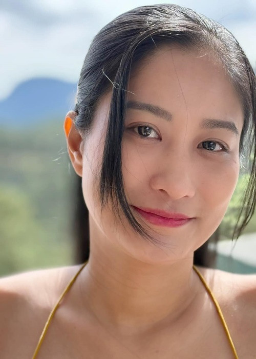 Nghệ sĩ Việt Anh khen ngợi Chân Chân sở hữu gương mặt ưa nhìn, vóc dáng cao ráo. Ảnh: FB Chân Chân.