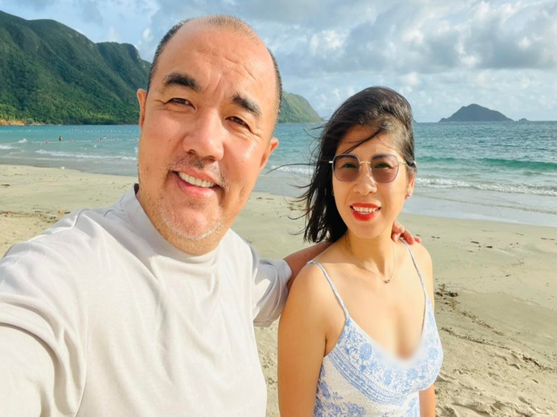 Nam nghệ hài từng bày tỏ, anh rất biết ơn vợ đã đến với anh vào đúng thời điểm anh buồn và suy sụp nhất. Ảnh: FB Quốc Thuận.