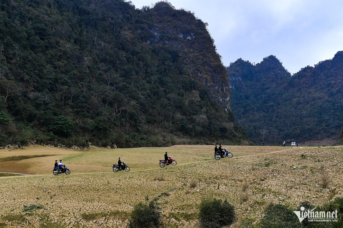 Mắt Thần Núi đã được Bộ Văn hóa, Thể thao và Du lịch xếp hạng Danh lam thắng cảnh quốc gia theo Quyết định số 1988/QĐ-BVHTTDL ngày 29/6/2021.