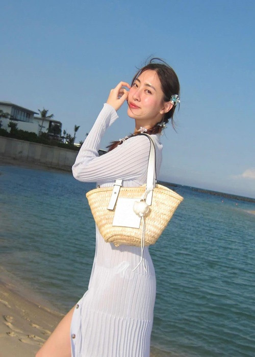 Trên tài khoản TikTok, chia sẻ về mẫu bạn trai lý tưởng, Lương Thùy Linh từng cho biết, cô không đặt ra tiêu chuẩn về ngoại hình mà mong rằng đối phương sẽ có tâm hồn đồng điệu với mình.