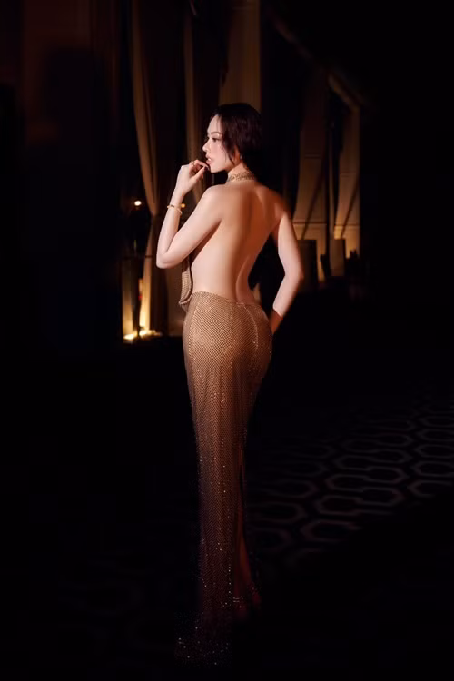 Á hậu Tâm Như sở hữu thân hình gợi cảm. Cô cao 1m75, có số đo ba vòng 81-63-90 cm. Sau khi đoạt Á hậu 4 Miss Grand Vietnam 2023 - Hoa hậu Hòa bình Việt Nam 2023, Tâm Như quyến rũ hơn bội phần.