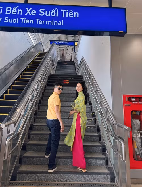 Bửu Lộc và Bella Mai ngày càng dính như sam, không ngại xuất hiện bên nhau. Ảnh: FB Bella Mai.