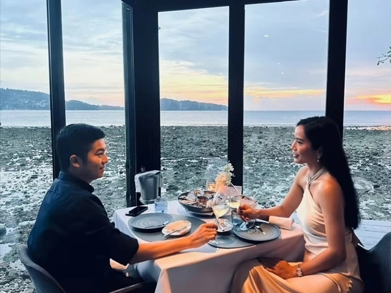 Bạn gái doanh nhân Bửu Lộc đã sẵn sàng làm mẹ. "Khi dự định sinh em bé trong 3 năm tới, tôi dành thời gian để đi thăm khám và lập kế hoạch trữ đông trứng. Bác sĩ cho biết trứng của tôi hoàn toàn khỏe mạnh và có thể mang thai tự nhiên trong 2-3 năm tới mà không cần can thiệp y tế", Bella Mai trải lòng. Ảnh: FB Bửu Lộc.