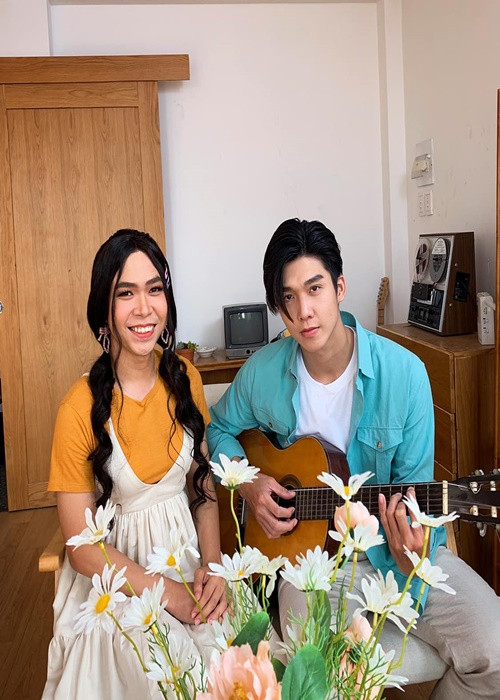 Theo Minh Dự, khác với sân khấu, việc giả nữ trên phim dễ lộ yếu điểm, nếu hóa thân không khéo sẽ khó chinh phục khán giả.