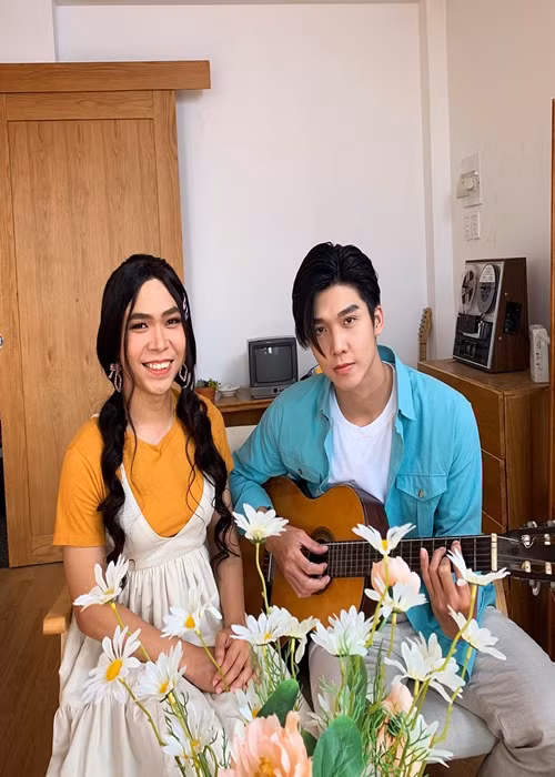 Theo Minh Dự, khác với sân khấu, việc giả nữ trên phim dễ lộ yếu điểm, nếu hóa thân không khéo sẽ khó chinh phục khán giả.