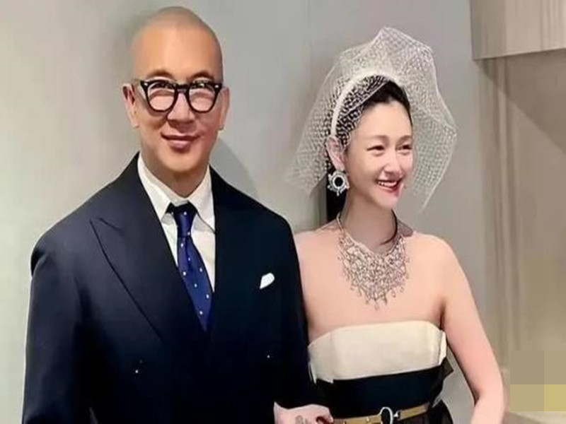 Trên trang cá nhân Instagram lẫn Weibo, Từ Hy Viên không chia sẻ hình ảnh của bản thân từ năm 2022 nhưng thường xuyên đăng tải status ủng hộ chồng. Ảnh: Thương Hiệu Pháp Luật.