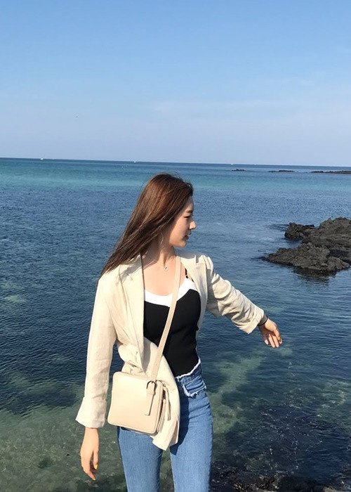 3 năm trước, sau ồn ào say xỉn, lái xe đâm vào trạm biến áp rồi bỏ chạy, người đẹp ở ẩn. Ảnh: Instagram Kim Sae Ron.