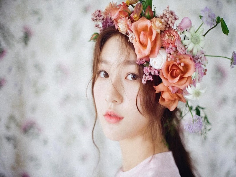 Nữ diễn viên sở hữu gương mặt xinh đẹp, vóc dáng thon gọn. Ảnh: Instagram Kim Sae Ron.
