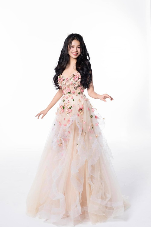 Tuyết Nhung từng tham gia Giọng hát Việt 2013 nhưng sớm bị loại. Ảnh: FB Tuyết Nhung.