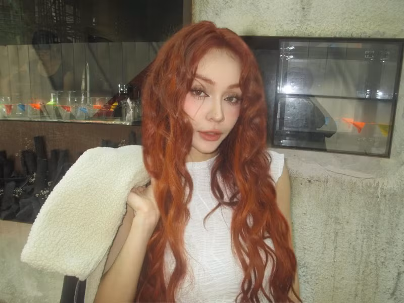 Mùa Valentine năm nay, ca sĩ Mlee bất ngờ xác nhận chuyện tình kéo dài 7 năm tan vỡ. Ảnh: FB Mlee.