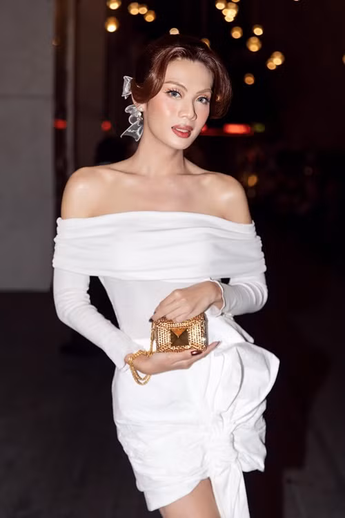 Nữ ca sĩ rất mãn nguyện vì đã có một tình yêu đẹp. Cô và bạn trai cũ luôn cổ vũ nhau trưởng thành. Ảnh: FB Luna Đào.