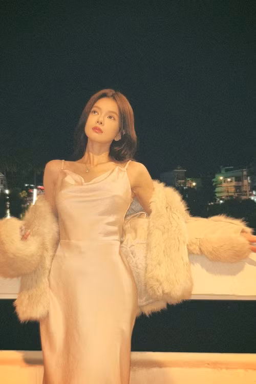 Yên Đan chia sẻ, cô luôn tin vào tình yêu dù có tan vỡ thêm nhiều lần. Ảnh: FB Yên Đan.