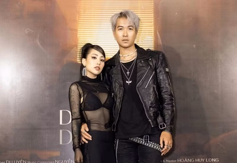 Năm 2022, Du Uyên công khai hẹn hò El Anh Thoại. Chia sẻ với Znews, bạn gái cũ của Đạt G cho biết, cô quen El Anh Thoại qua bạn bè. Ảnh: Znews.