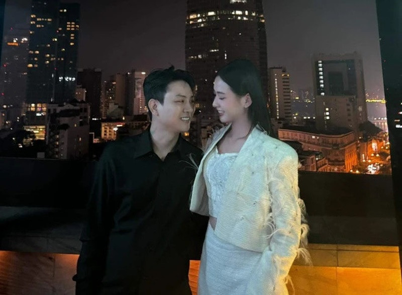 Hoài Lâm và Kim Ngân công khai xuất hiện tại một số đêm nhạc của nam ca sĩ. Ảnh: Vietnamnet.