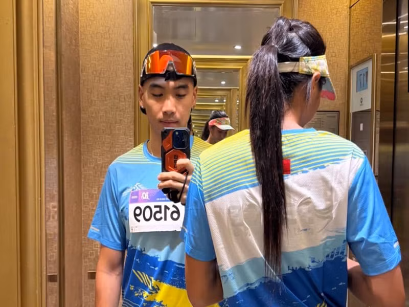 Nam nhiếp ảnh gia còn bày tỏ tình yêu với vợ: "Yêu em thêm ngàn lần nữa". Ảnh: FB Tuấn Khôi.